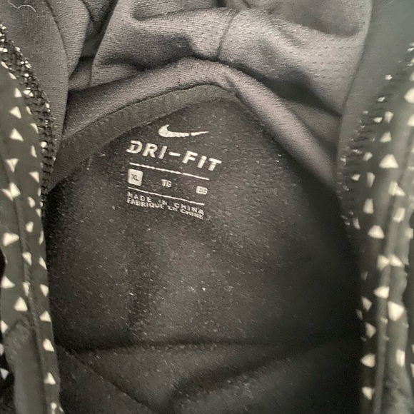 Nike dri fit women’s hoodie sweater size XL black and white with thumb holes - Picture 3 of 3